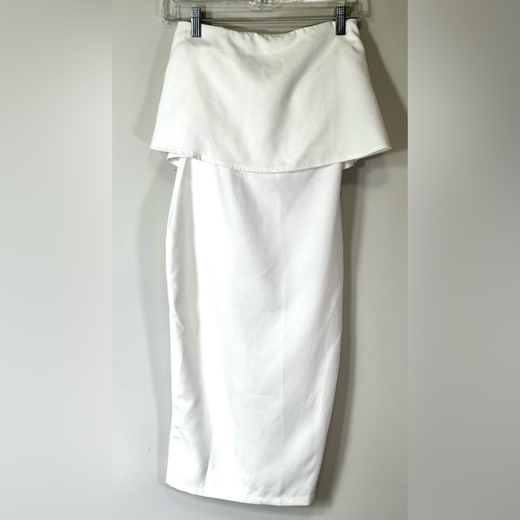 Women’s Off The Shoulder Ivory Dress - Picture 1 of 5